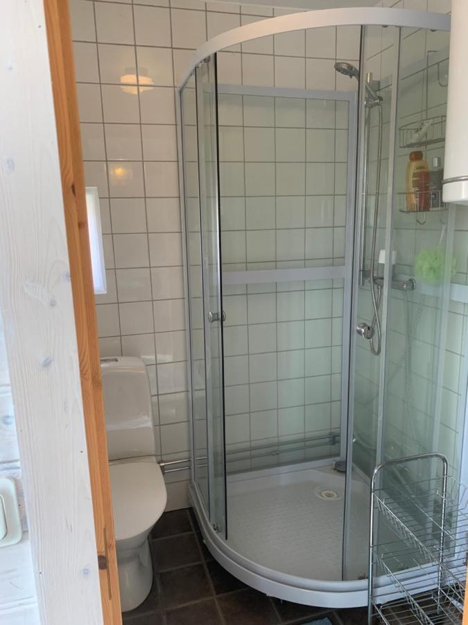 Egen Gaststuga Med Sjoutsikt Villa Mansarp Exterior foto